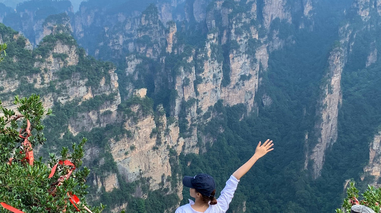 张家界+天门山4日3晚跟团游·一价全含|天门山AB线•7大VIP免排队•2+1高顶商务车『袁家界&阿凡达拍摄地+天子山+十里画廊+金鞭溪+玻璃栈道+鬼谷栈道』赠百龙天梯+杨家界索道双程+航拍VLOG