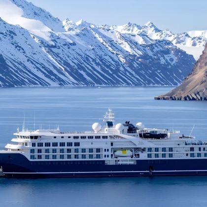 哥本哈根+雷克雅未克+冰岛东北区18日17晚拼小团