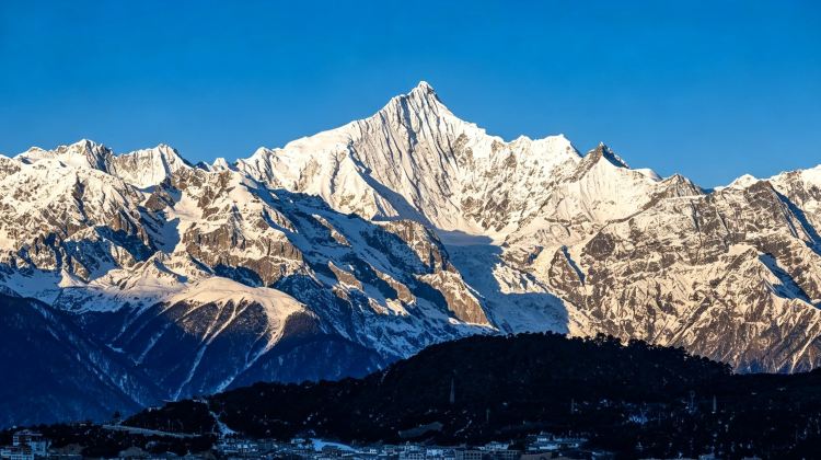Yunnan: Lijiang + Shangri-La + Lugu Lake + Meili Snow Mountain National Park