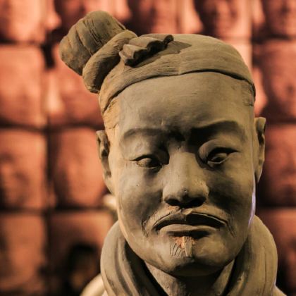 陕西西安+兵马俑+法门文化景区+乾陵+华清池5日跟团游