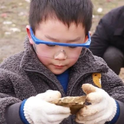 亲近自然·北京1日独立营·【中文 · 化石寻宝丨用真实考古敲开历史之门 遇见亿万年前的奇迹】