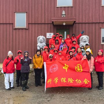 格陵兰22日20晚跟团游