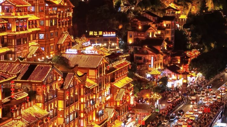 9-Day Sichuan classic panorama: Chengdu, Chongqing, Jiuzhaigou, Huanglong National Scenic Area | Private Tours·  