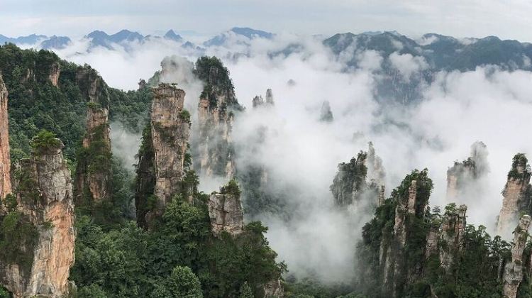 4-Day All-inclusive 4-Day Private Zhangjiajie Tour Includes Glass Bridge& Evening Show