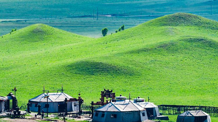 9-Day Beijing + Chifeng + Yulong Sand Lake + Ulan Butong Guoju Campground