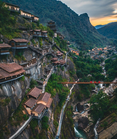 3D2N • Wander Wangxian cliff town, misty Sanqingshan peaks and Huangling terraced hamlets of Wuyuan.