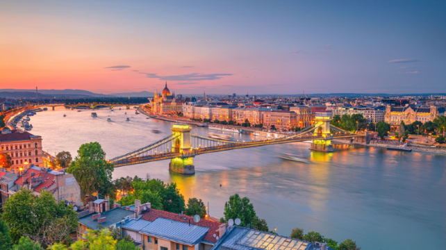 <4天>【易游欧洲 1人成团】欧洲5国·奥地利+匈牙利+捷克+斯洛伐克+德国+布拉格+布达佩斯+慕尼黑+哈尔施塔特+赠维也纳citywalk+单人免费拼房