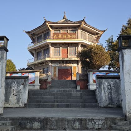 中国云南怒江怒江大峡谷+独龙江+丙中洛风景区+孔雀山垭口+勐巴娜西珍奇园+一寨两国+南甸宣抚司署+和顺古镇景区7日6晚跟团游