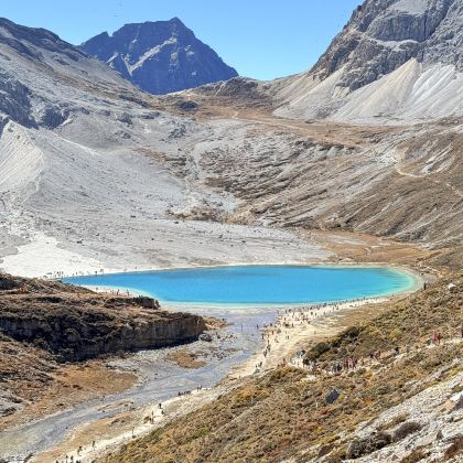 成都+川藏公路+稻城亚丁+四姑娘山景区+色达+林芝+拉萨12日11晚私家团
