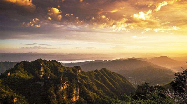 2-Day Zhangjiajie Private Tour·Tianmenshan National Forest Park | Yuanjiajie | Tianzi Mountain | Ten Mile Gallery 
