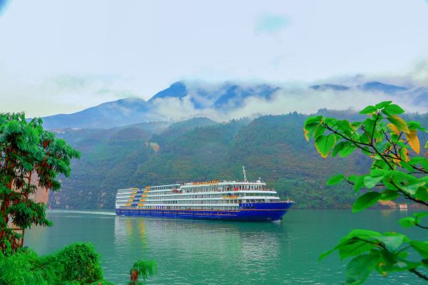4-day · Yangtze River Three Gorges · Chongqing-Fengdu County-Zhong County-Fengjie County-Wushan County-Yichang