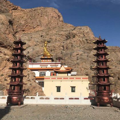 呼和浩特+乌梁素海景区+响沙湾8日7晚跟团游