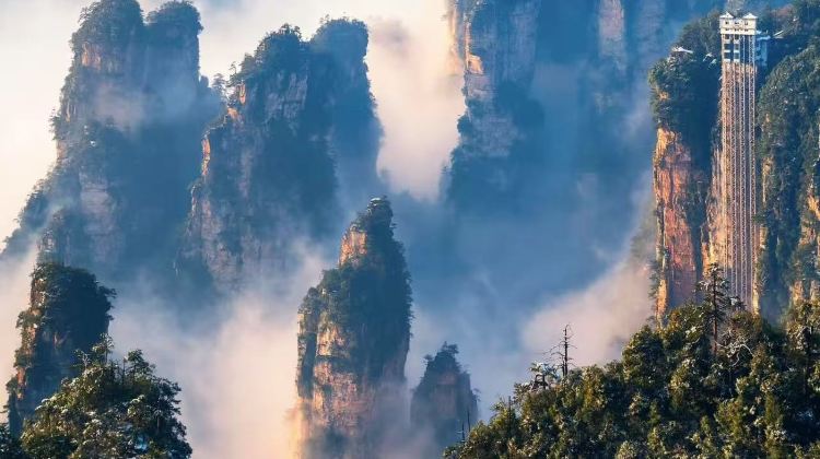 5D4N · Private Tours · Zhangjiajie + Zhangjiajie Grand Canyon + Huanglong Cave + Baofeng Lake + Tianmen Mountain National Forest Park