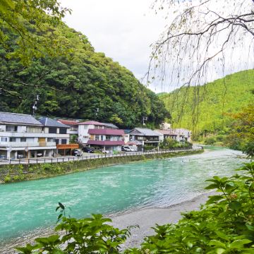 徒步·日本熊野古道中边路+大阪+熊野本宫大社+川汤温泉+那智瀑布6日5晚跟团游