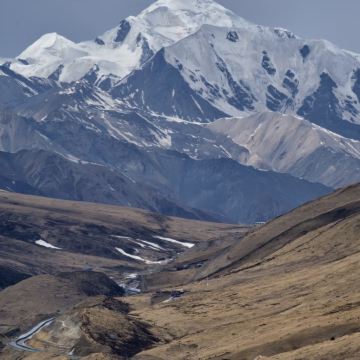 西宁+共和+玛沁+贵德+达日7日6晚私家团