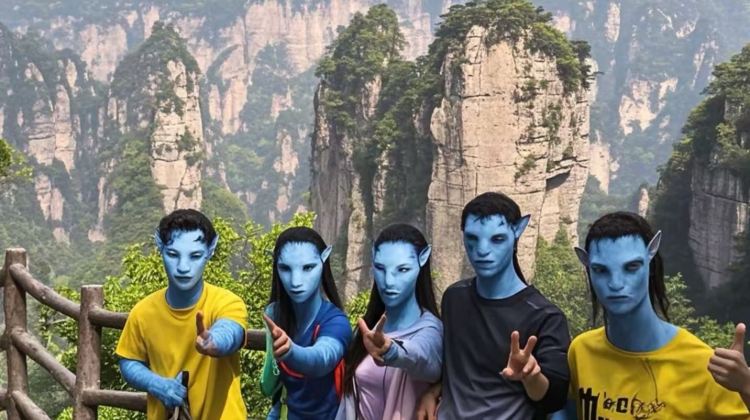 6-Day Golden Autumn Hunan: Changsha, Tianmen Mountain, Zhangjiajie, Fenghuang Ancient Town, Furong Town