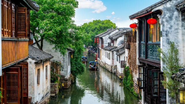 上海+杭州+蘇州+烏鎮+南京+無錫5日4晚跟團遊·景交全含丨一晚景區內客棧+杭州5鑽丨夜遊烏鎮+日遊周莊丨高餐標丨導遊精講丨船遊西湖