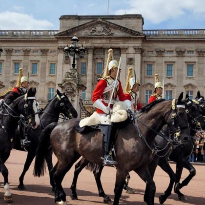 英国伦敦+剑桥+温德米尔+爱丁堡+约克+苏格兰高地+天空岛11日10晚私家团