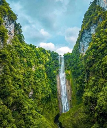 5D4N • Guangxi Nanning + Dongnayu Bay Scenic Area + Mingshi Countryside + Detian Waterfall + Gulong Mountain Grand Canyon + Qinzhou + San Niang Bay