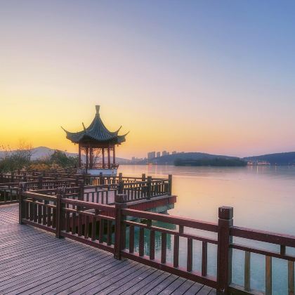 徐州+淮海战役纪念馆+徐州云龙湖风景区+台儿庄古城5日4晚私家团