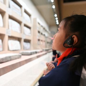 博物馆讲解·敦煌博物馆半日独立营【资深文博老师带你沉浸式探秘+趣味互动、随时打断、随时提问、经典慢享深度多套餐可选+独立成团+门票代订无需预约+1.5小时1-5人】