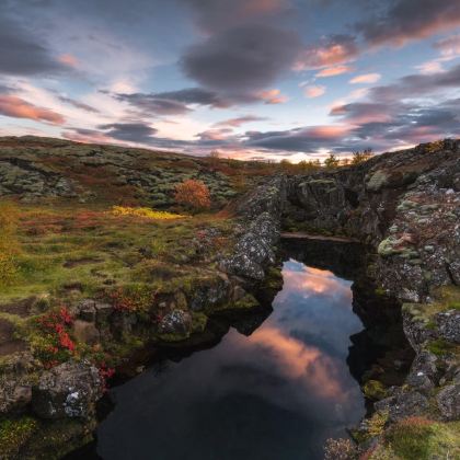 冰岛蓝湖+瓦特纳冰川国家公园+黑沙滩+黄金旅游圈+雷克雅未克9日6晚私家团