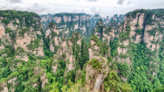9-Day Guangxi and Hunan Highlights Private Tour ·Li River, Yulong River, Elephant Trunk Hill, Hunan Museum, Yuelu Academy and Zhangjiajie National Forest Park