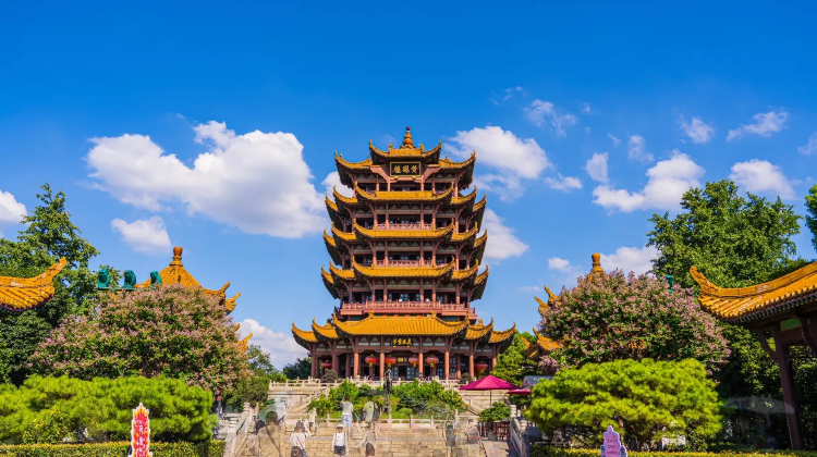 武汉+黄鹤楼+东湖+湖北省博物馆+宜昌+长江三峡+葛洲坝船闸+三峡大坝4日3晚跟团游·「纯玩16人精致团•乐游两城」升级5钻酒店•汉宜动车衔接「东湖+黄鹤楼+省博+游轮过葛洲坝船闸体验水涨船高+登三峡大坝」1对1微管家