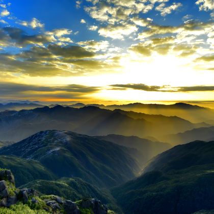 贺州+黄姚古镇+黄姚诗画姚江景区+姑婆山+玉石林风景区+紫云仙境景区+临贺故城5日4晚私家团