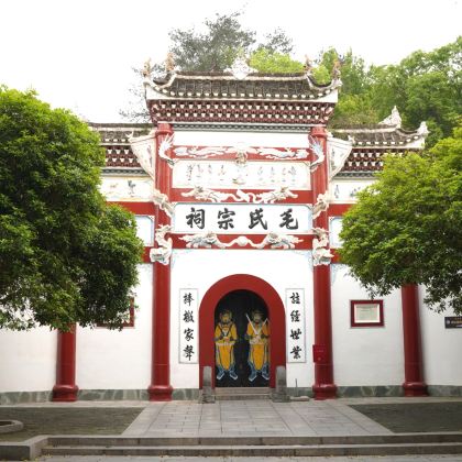 长沙+韶山+岳麓书院+橘子洲景区2日1晚跟团游