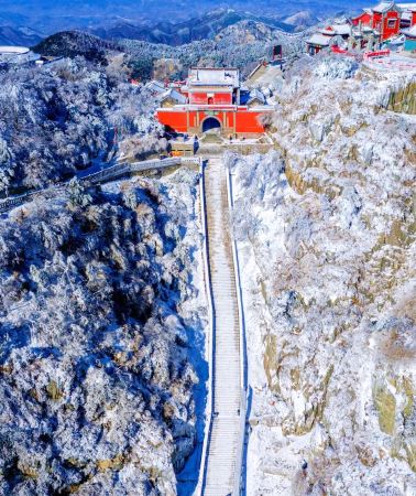 4D3N • Visit Jinan Spring City&Climb Eastern Mount Tai&Visit Hometown of Confucius&Full-time Tour Guide&5-star Accommodation Throughout