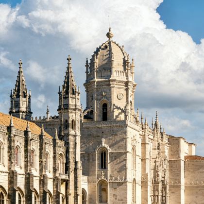 西班牙马德里+巴塞罗那+葡萄牙里斯本+波尔图11日9晚私家团