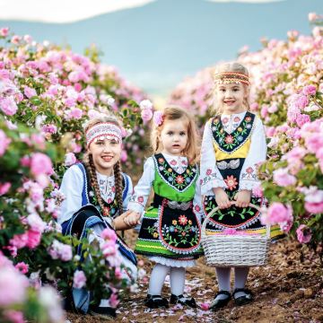 匈牙利+斯洛伐克+奥地利+克罗地亚+保加利亚+罗马尼亚+斯洛文尼亚+阿尔巴尼亚+塞尔维亚+波黑+黑山+北马其顿共和国24日21晚跟团游