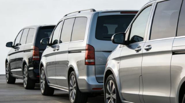 9-Day China Classic Silk Road Adventure Private Tour from Urumqi·Xinjiang, Dunhuang, Zhangye and Xining丨Mogao Caves, Colorful Danxia and Chaka Salt Lake