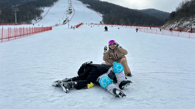 5-Day 8-person Small Group·Mohe, Free themed-costume shooting & water-splash-to-ice activity on consultation. Round-trip Soft Sleeper on the Snow Country Train: Arctic Village, Land of Ice and Snow
