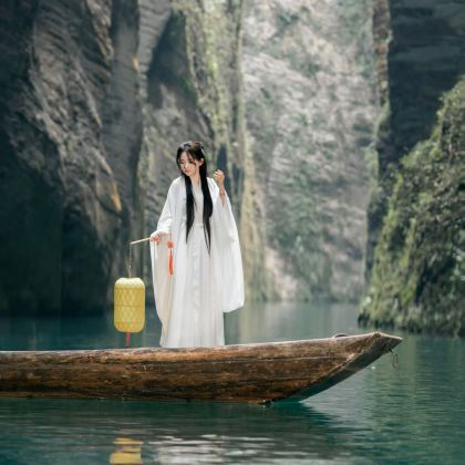 武汉+黄鹤楼+恩施市+恩施大峡谷+屏山峡谷6日5晚拼小团