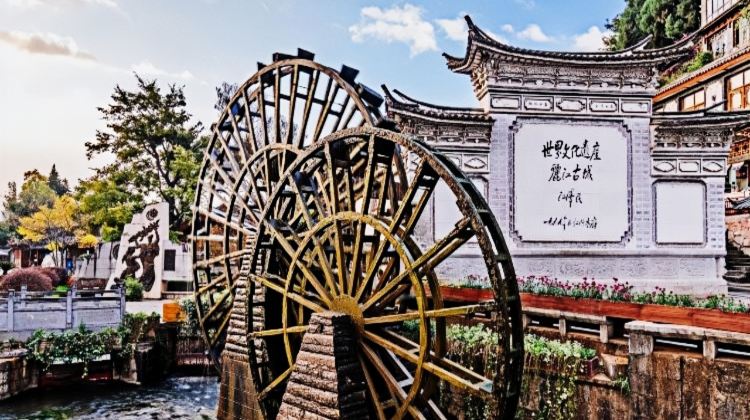 8D7N · Group Tours · 50 Percent Discount+Upgrade: 2+1 VIP Coach for Kunming+Dali+Lijiang+ Dali Sea View Room & Erhai Lake Cruise & Travel Photography+Shangri-La