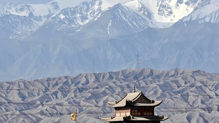 6日5晚 · 旅行团 · 兰州＋张掖＋嘉峪关＋敦煌·  封顶10人+必含导+莫高窟升1特窟+外籍可定+3大世界文化遗产+宿4钻
