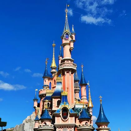 法国巴黎+瑞士苏黎世+卢塞恩+卢浮宫+凡尔赛宫+巴黎迪士尼乐园+橘园美术馆+巴塞尔玩具世界博物馆+科尔玛小威尼斯8日7晚私家团