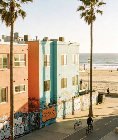 5D4N • United States: Los Angeles, classic tour route of Los Angeles, Griffith Observatory, Beverly Hills, Universal Studios or California Disneyland