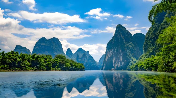 4D3N · Group Tours · 'Included all tips' Guilin + Yangshuo + Longji Rice Terraces: Where Karst Peaks Meet Terraced Dreams