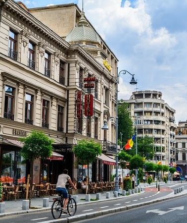 3D2N • 3-Days in Bucharest: Smart Audio Guide with Travel Instructions