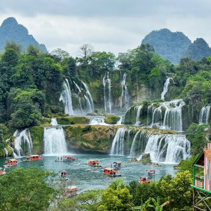 广西南宁+德天瀑布+通灵大峡谷+鹅泉5日4晚拼小团