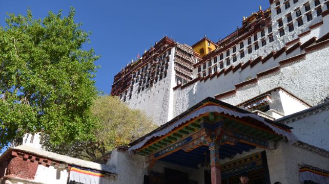 8-Day Classic Tibet Tour·Lhasa, Shigatse, Potala Palace, Everest Base Camp, Drepung Monastery and Sera Monastery