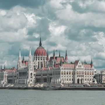 奥地利+捷克+斯洛伐克+匈牙利+波黑+塞尔维亚+黑山+斯洛文尼亚+克罗地亚+意大利14日跟团游