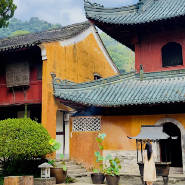 台州天台山景区+天台山大瀑布+国清景区2日1晚跟团游