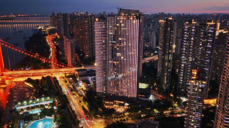 香港+4