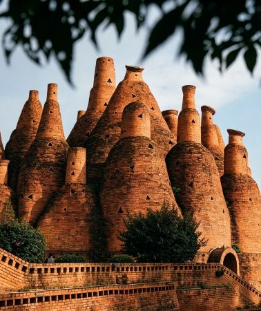 10D9N • Kunming + Hongtudi   Luoxia Valley Scenic Area + Sedan Chair Snow Mountain Tourism Zone + Mile + Dongfengyun Scenic Area + Fairy Cave + Puzhehei Karst National Wetland Park