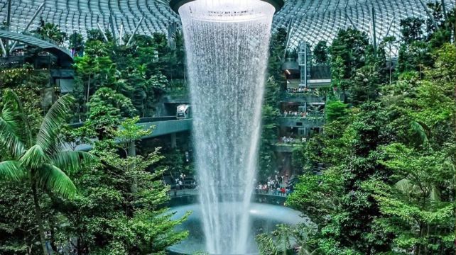 新加坡+馬來西亞5日4晚跟團遊·高奢純玩+2晚國際5鑽+1晚5鑽特色水屋丨5天暢玩2國+熱門景點全收錄+魚尾獅+濱海灣花園+哈芝巷+樟宜機場丨荷蘭紅屋+雞場街+海峽清真寺丨黑風洞+粉紅清真寺+石油雙塔+獨立廣場