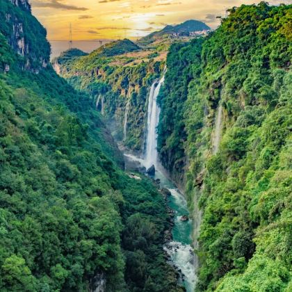 贵州贵阳+黄果树景区+织金洞+荔波+西江千户苗寨+凤凰古城+梵净山10日9晚私家团